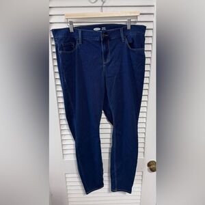 18 Plus Excellent used condition Old Navy Rockstar super skinny jeggings